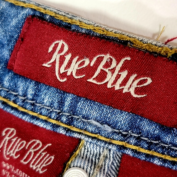 RUE BLUE ♡ Sweet Thin Stretchy Comfy Denim Faded 'n Distressed Blue Jeans 8 - Picture 8 of 14